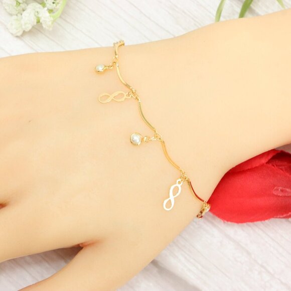 "Trendy Handmade Bracelet – A Thoughtful Gift for Girls & Women | UNVRC1014 - Picture 3 of 10